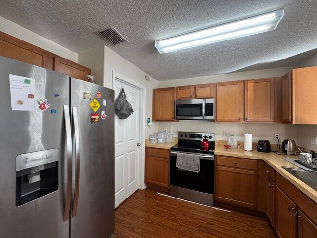 Building Photo - 3/2 in Daytona Beach