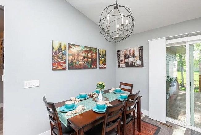 Building Photo - 5805 Pine Ct