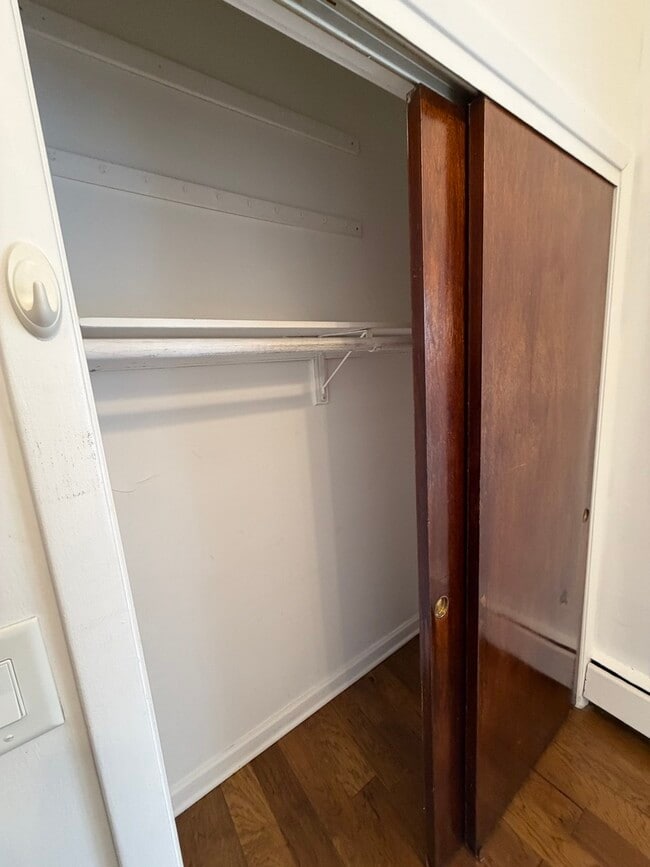 Building Photo - 1995 Howard Ave