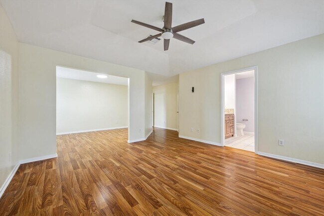 Building Photo - 3402 Fox Ct
