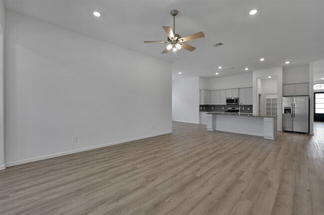 Building Photo - 17841 McClary Cardinal Dr