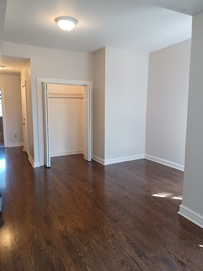 great closet space - 5311 S Maryland Ave