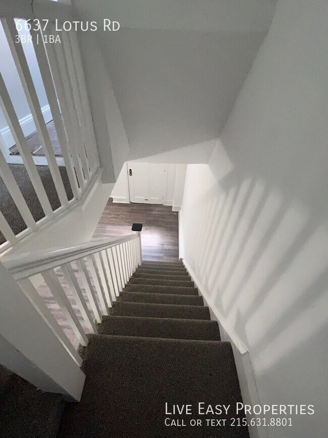 Building Photo - Beautiful 3 Bed / 1 Bath and Amazing Street!