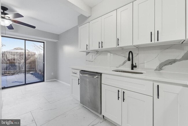 Building Photo - 111 Presidential Dr