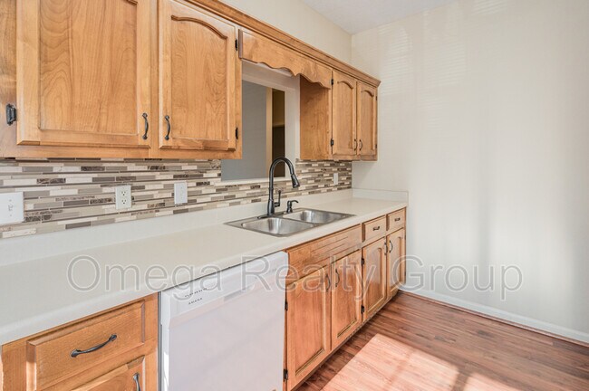 Building Photo - 5314 Austin St