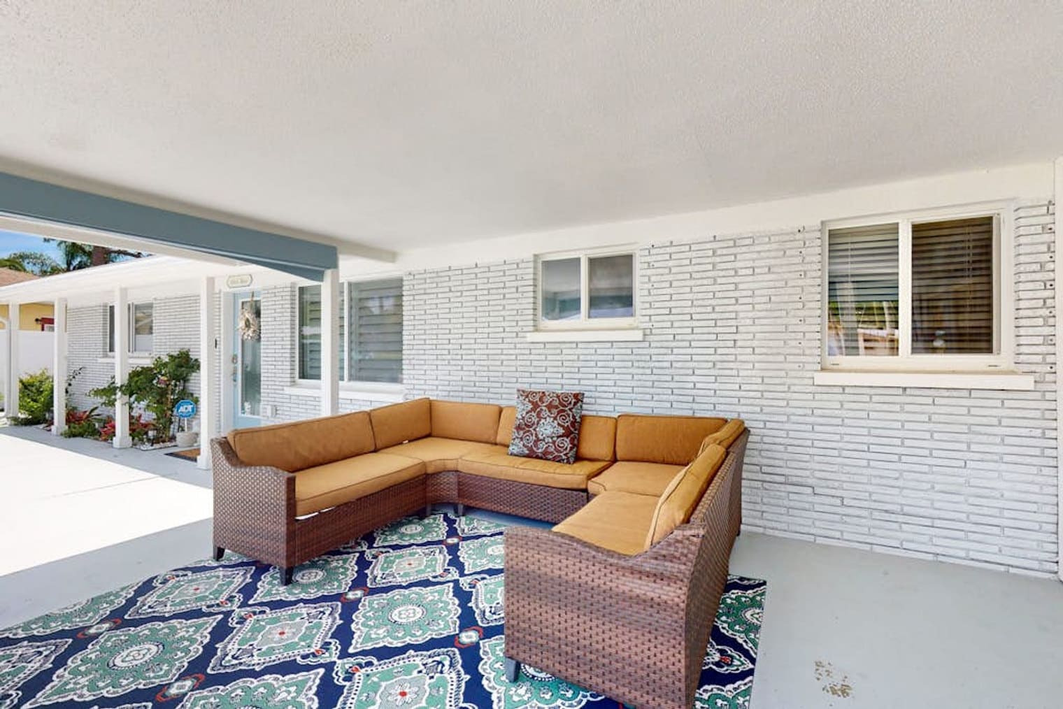 Building Photo - 178 Sunaire Terrace