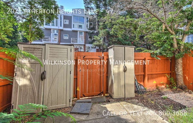 Building Photo - 2071 Atherton Heights Ln