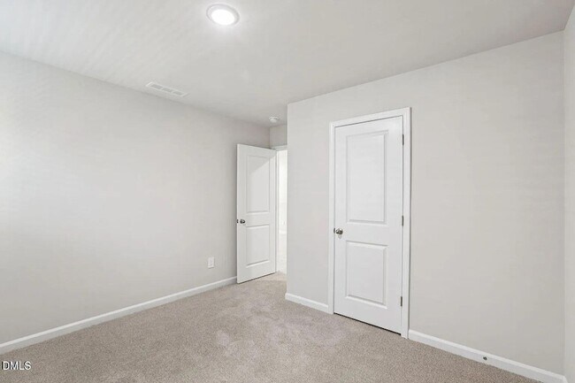 Building Photo - 912 Grand Mesa Dr