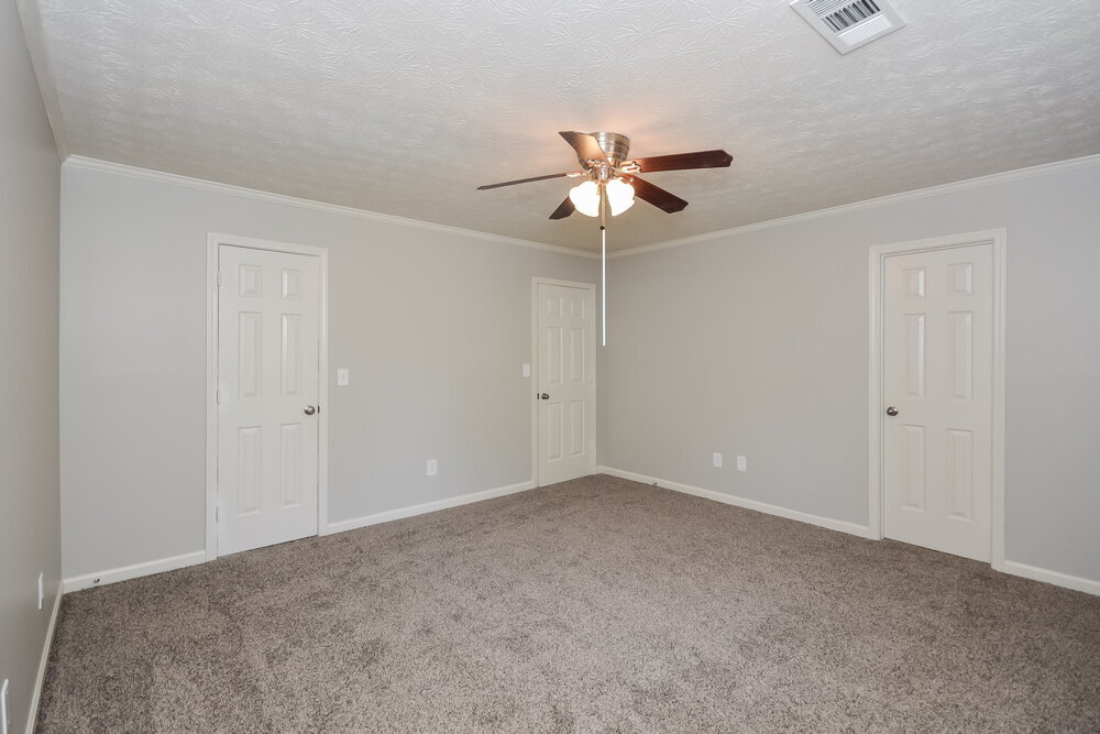 Building Photo - 381 Canterbury Ln