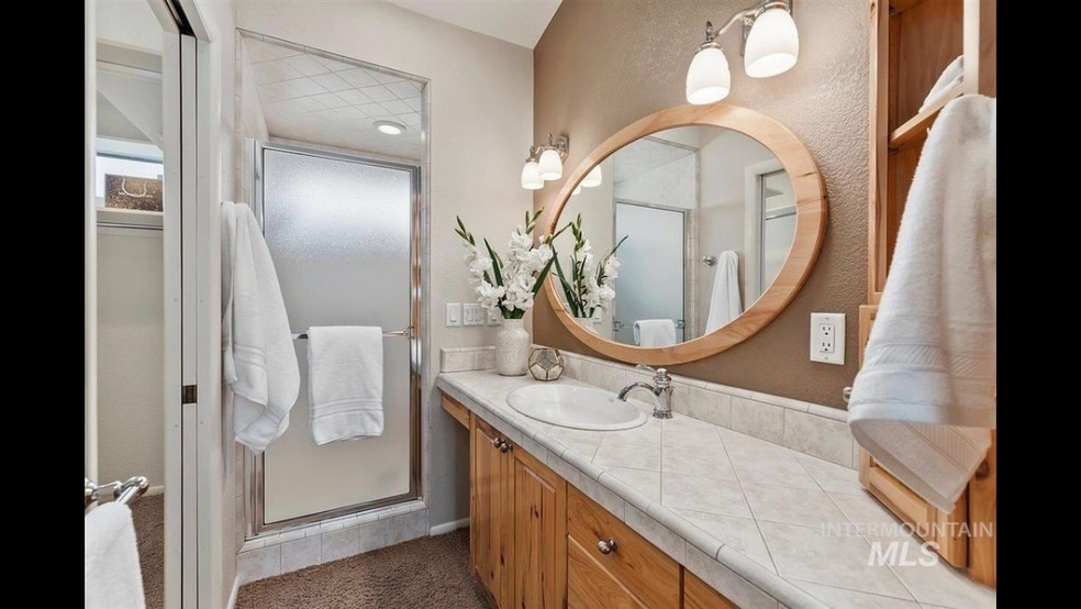 Large master shower had dual shower heads - 1923 S Teal Ln