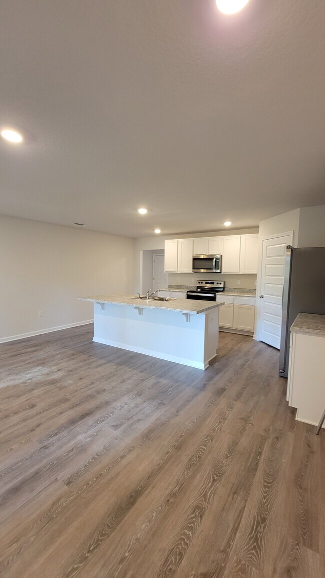 Dining Area - 5402 Peach Dr