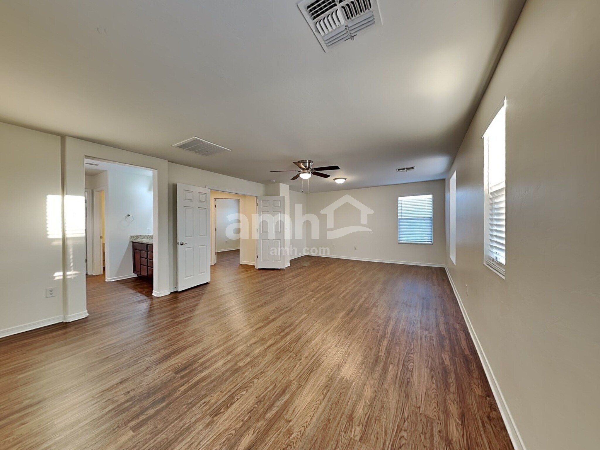 Building Photo - 739 W Paseo Celestial