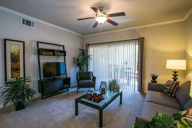 Ceiling Fans - Rolling Oaks Apartment Homes