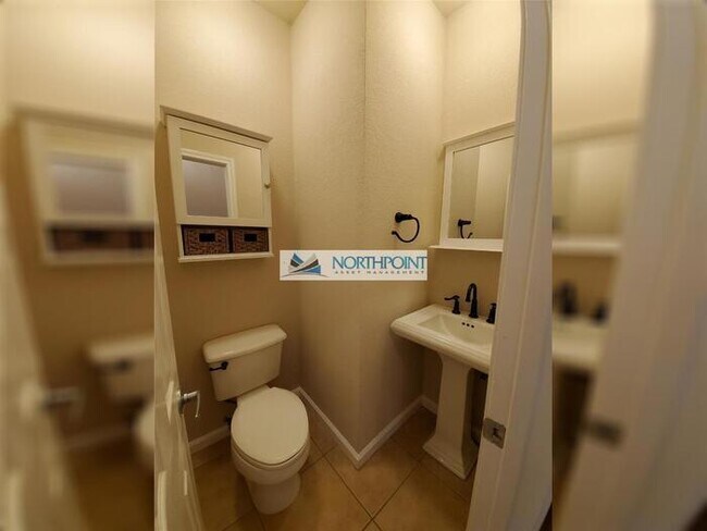 Building Photo - Stunning corner lot home with beautiful po...