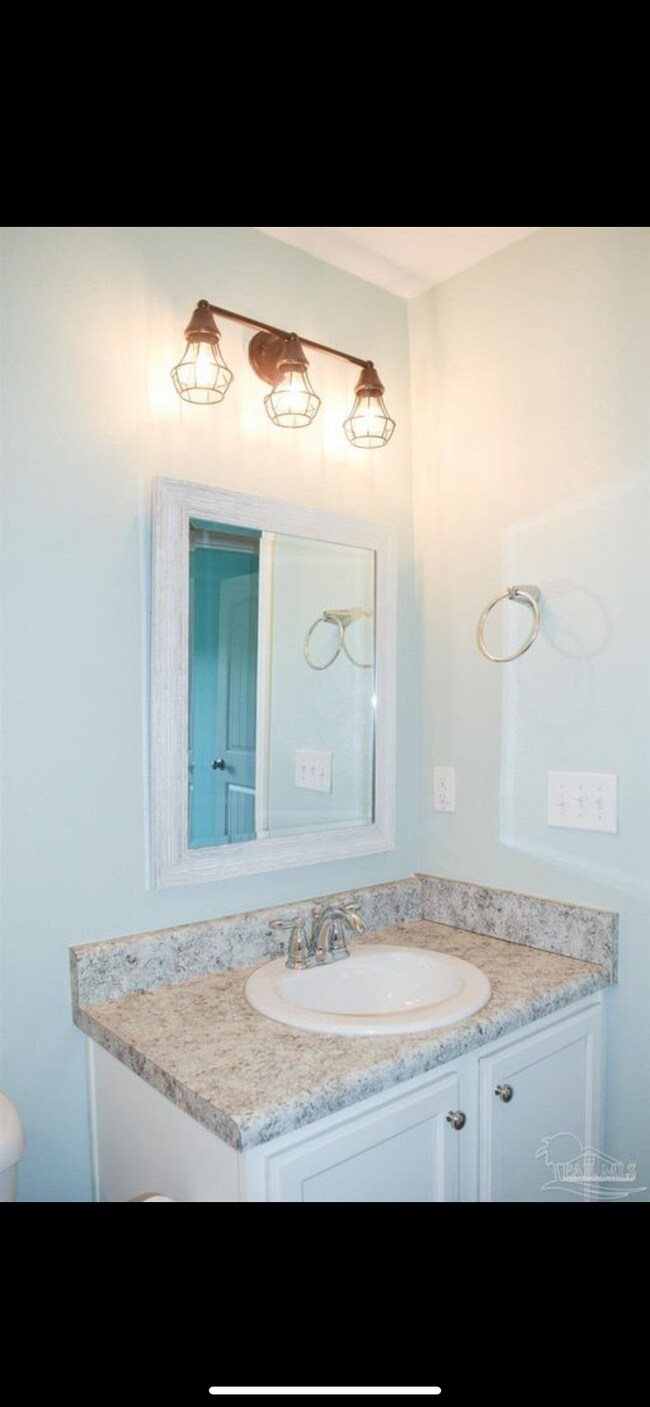 2nd Bathroom - 4629 Integrity Ct