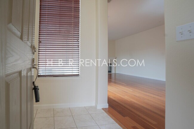 Building Photo - Bethany Village Mountain House Move-In Ready 3-Bed, 2.5-Bath