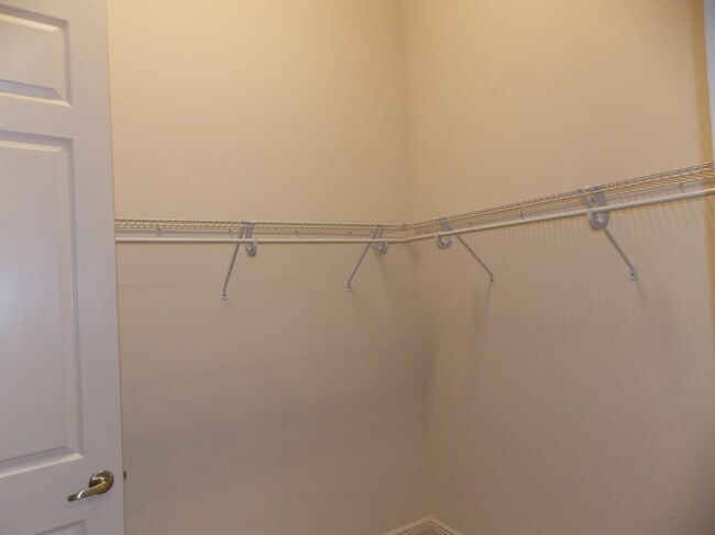 Building Photo - 1271 W Skyview Crossing Dr