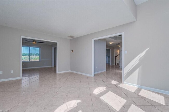 Building Photo - 3305 Fayette Dr