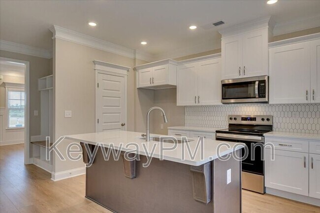 Building Photo - 715 Bronze Wy