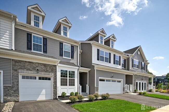Building Photo - 13 Griffin Ln