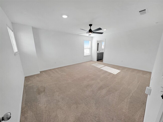 Building Photo - 1328 Ventura Crk Dr