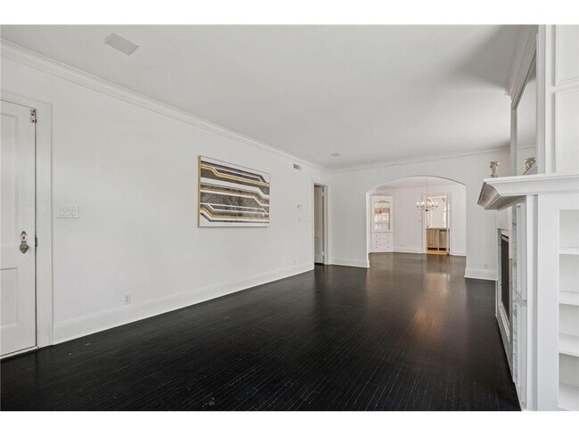 Building Photo - 1785 Dupont Ave S