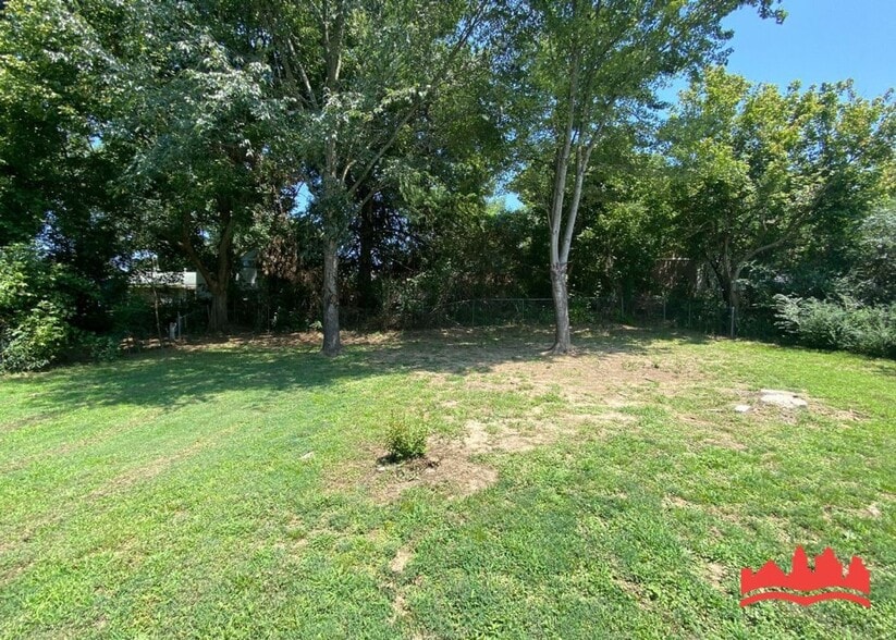 Building Photo - 5870 Jackson Dr