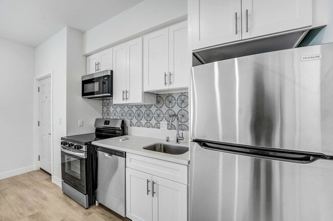 Building Photo - 1937-1939 Argyle