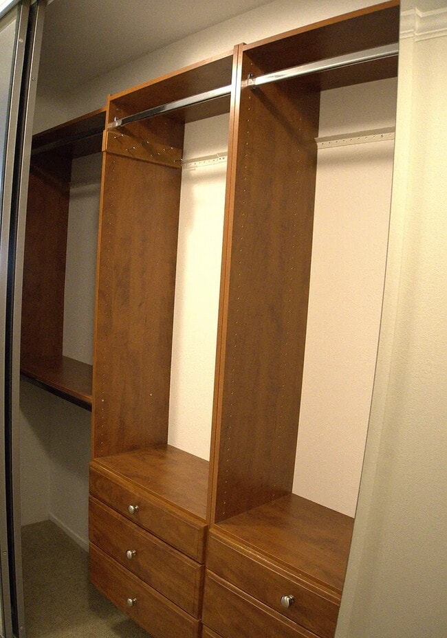 Building Photo - "Welcome to Your New Home: Spacious 2-Bed, 2-Bath Apartment in San Carlos!"