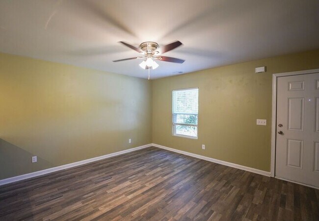 Building Photo - 44 Sunrise Cir