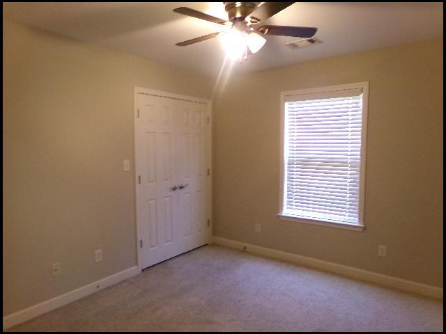 Building Photo - 31 Congressional Dr