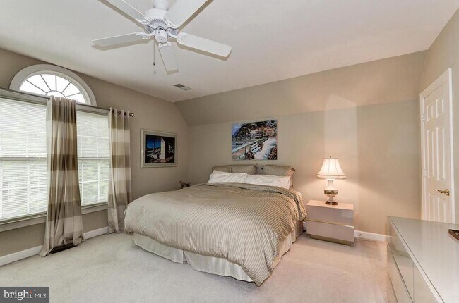 Building Photo - 10417 Snow Point Dr