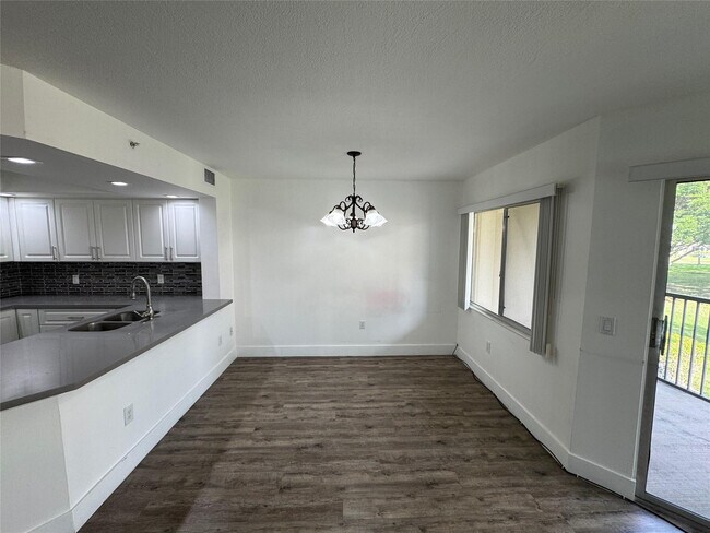 Building Photo - 1651 SW 127th Ave