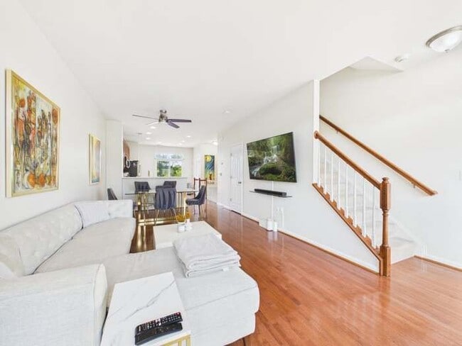 Building Photo - 15653 John Diskin Cir