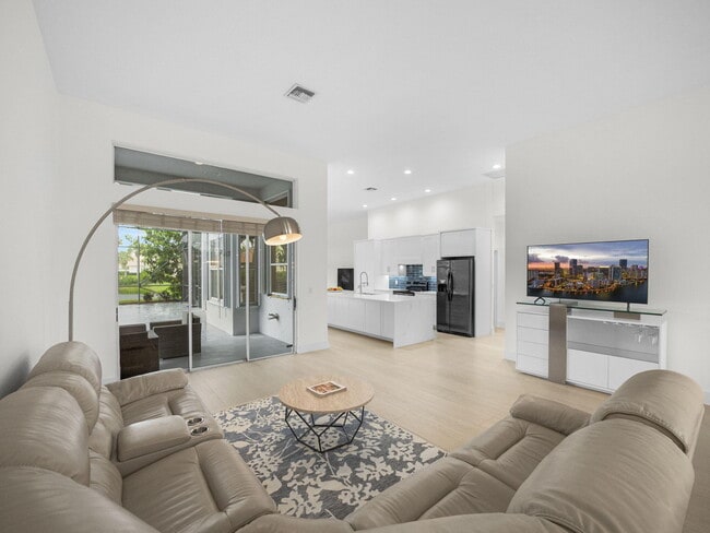 Building Photo - 9070 Cypress Hollow Dr