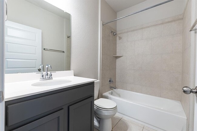 Building Photo - 313 Michaelis Dr