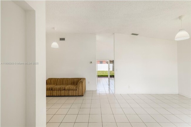 Building Photo - 1062 NW 134th Pl