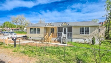 Building Photo - Knoxville 37921 - 3 bedroom, 2 bath Duplex - Contact Ryan Fogarty 865-333-4840