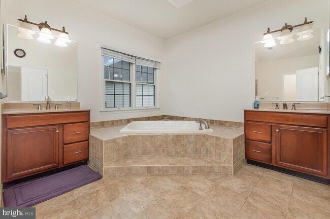 Building Photo - 25346 Justice Dr