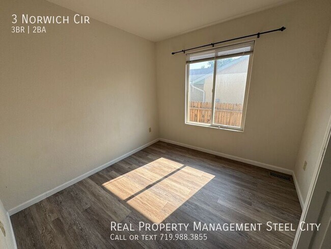 Building Photo - 3 Norwich Cir