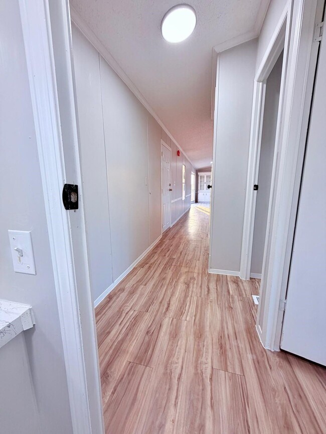 Building Photo - 1133 Rd 5823