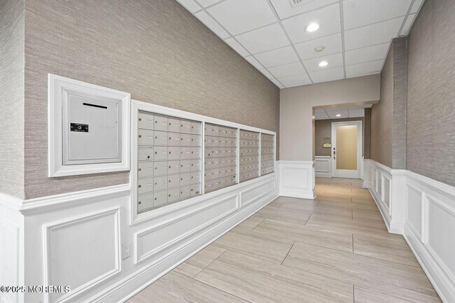 Building Photo - 675 Ocean Ave N
