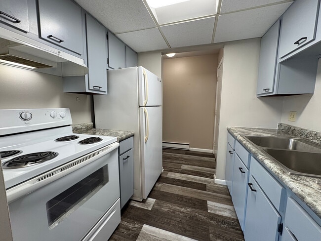 Building Photo - Spruce Apartments