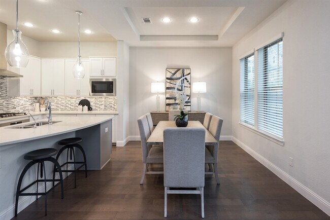 Building Photo - 1115 Manacor Ln