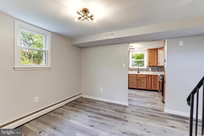 Building Photo - 4111 Hemingway Dr