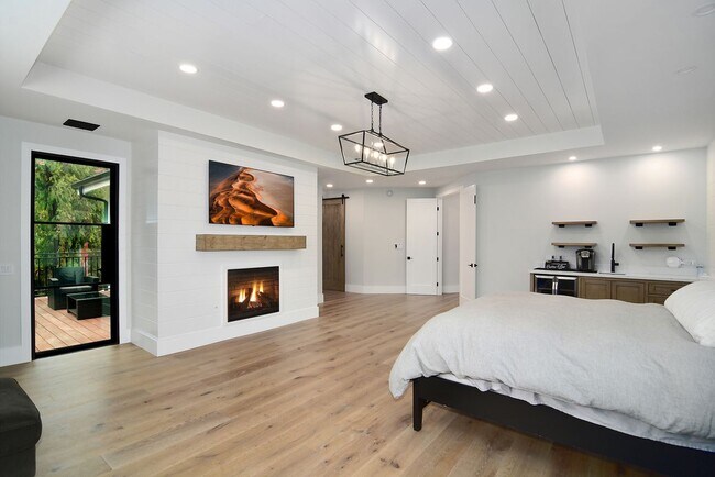 Building Photo - 28845 Countryside Dr