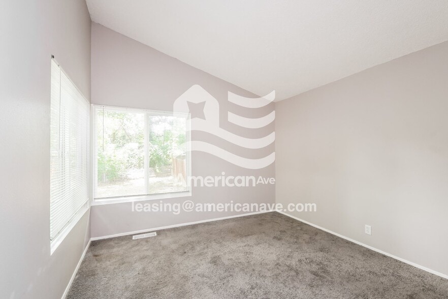Building Photo - 1353 Green Pasture Dr