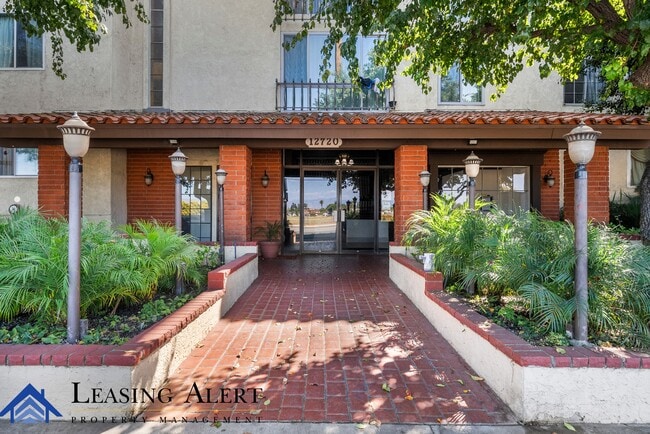 Primary Photo - 12720 Burbank Blvd