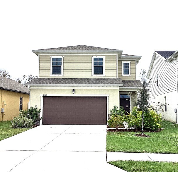 Primary Photo - 4307 Reisswood Loop