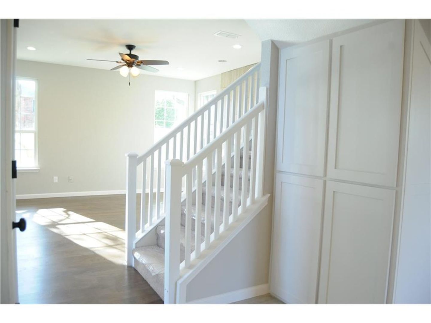 Building Photo - 923 Felicia Ln